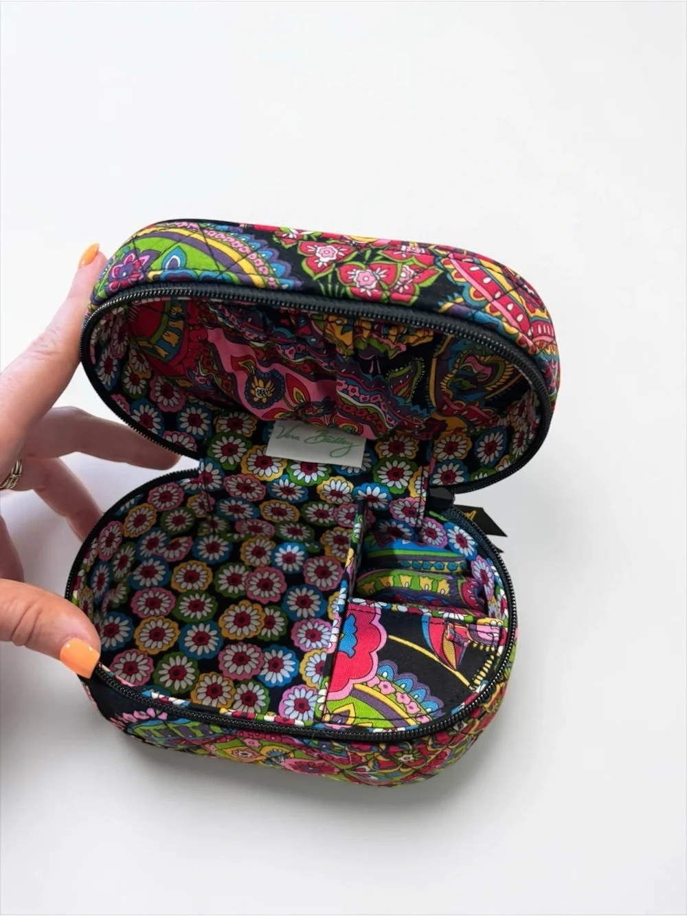 NWT Vera Bradley Symphony in Hue Retired Quilted Jewelry Case